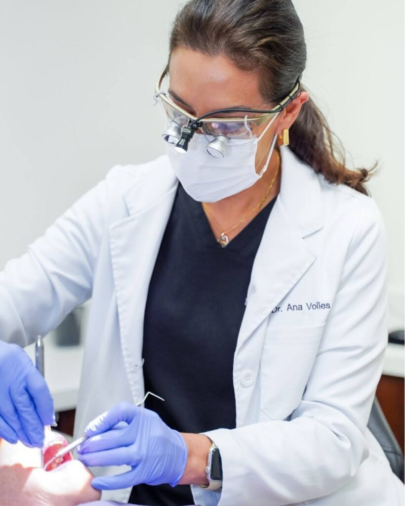 2026-Dr-Ana-Volles-atuando-na-FLorida-1.jpg
