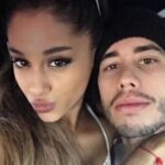 Ariana Grande provoca fãs ao trocar trecho de hit durante show e reacende rumores de romance